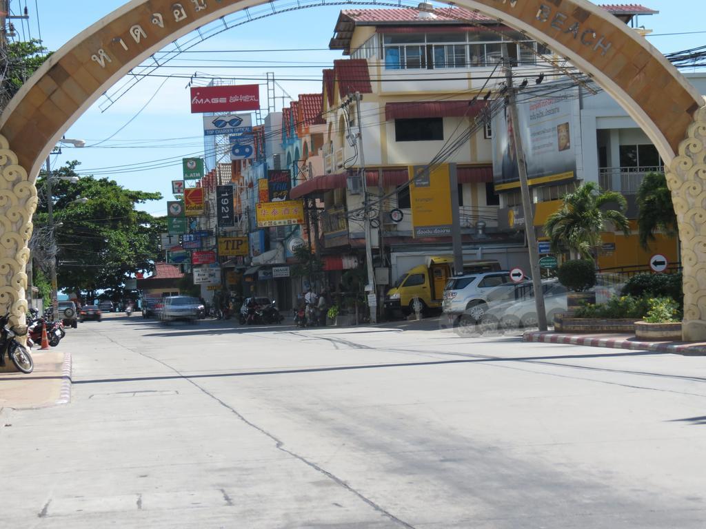 Jomtien Plaza Suite Apartments 객실 사진
