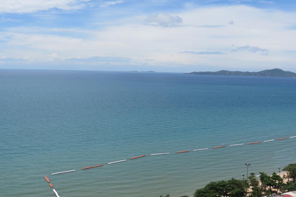 Jomtien Plaza Suite Apartments 객실 사진