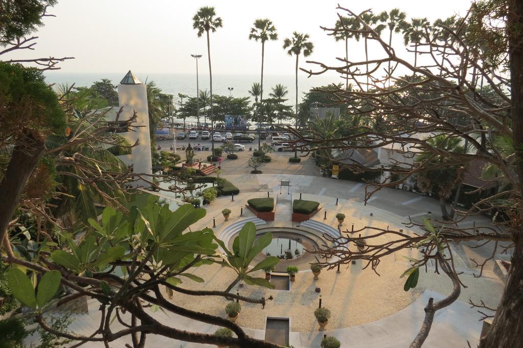 Jomtien Plaza Suite Apartments 객실 사진